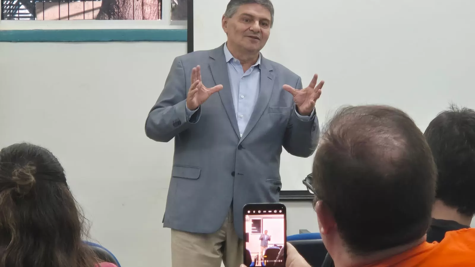 Kennedy Barros no Seminário de Pesquisa em Ciência Política da UFPI.