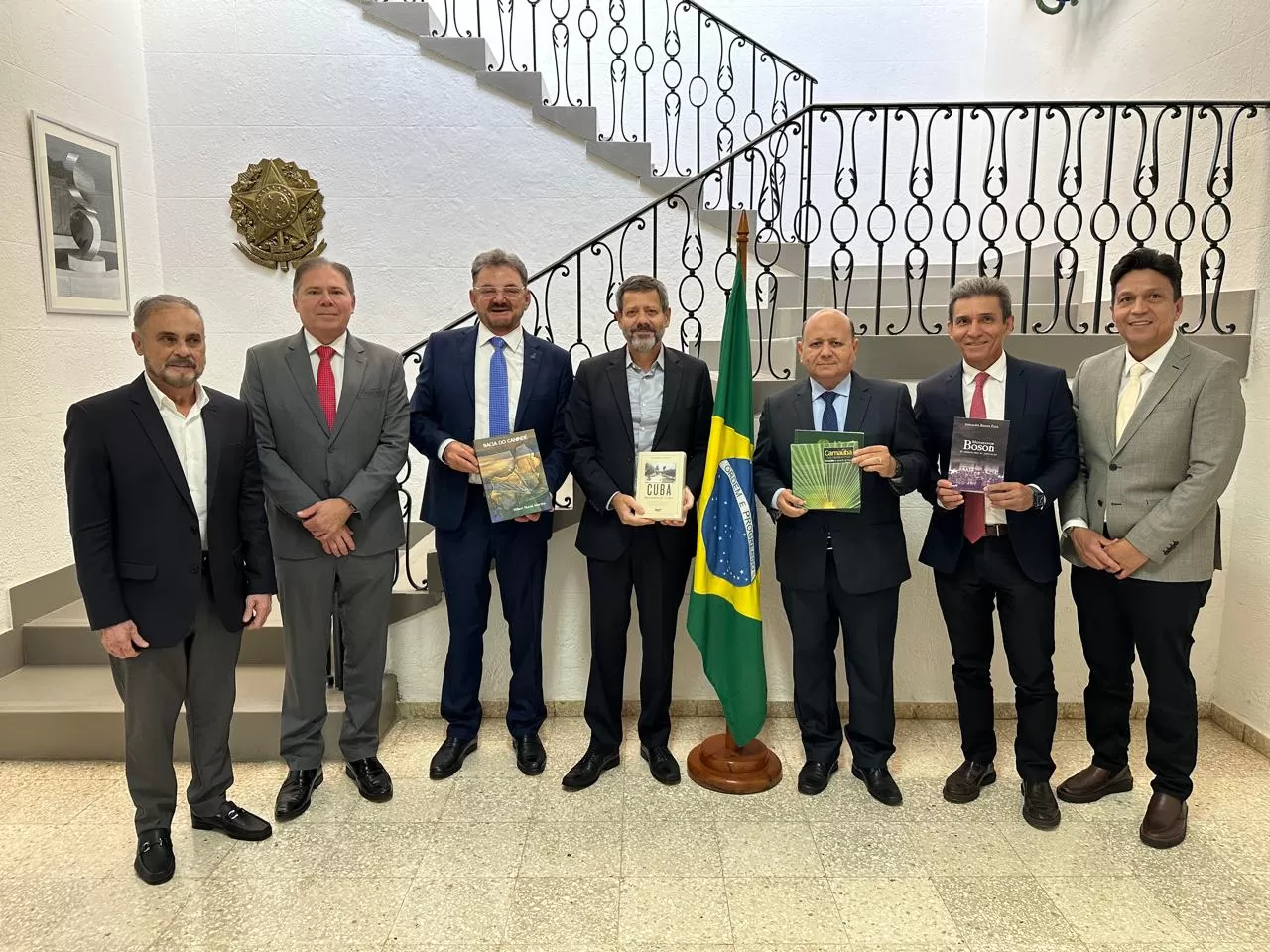 Piauienses na Embaixada do Brasil em Cuba.