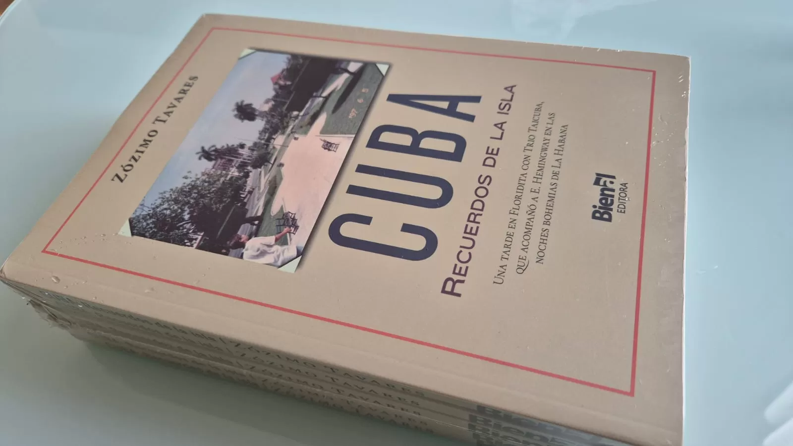O livro de Zózimo Tavares lançado em Havana.