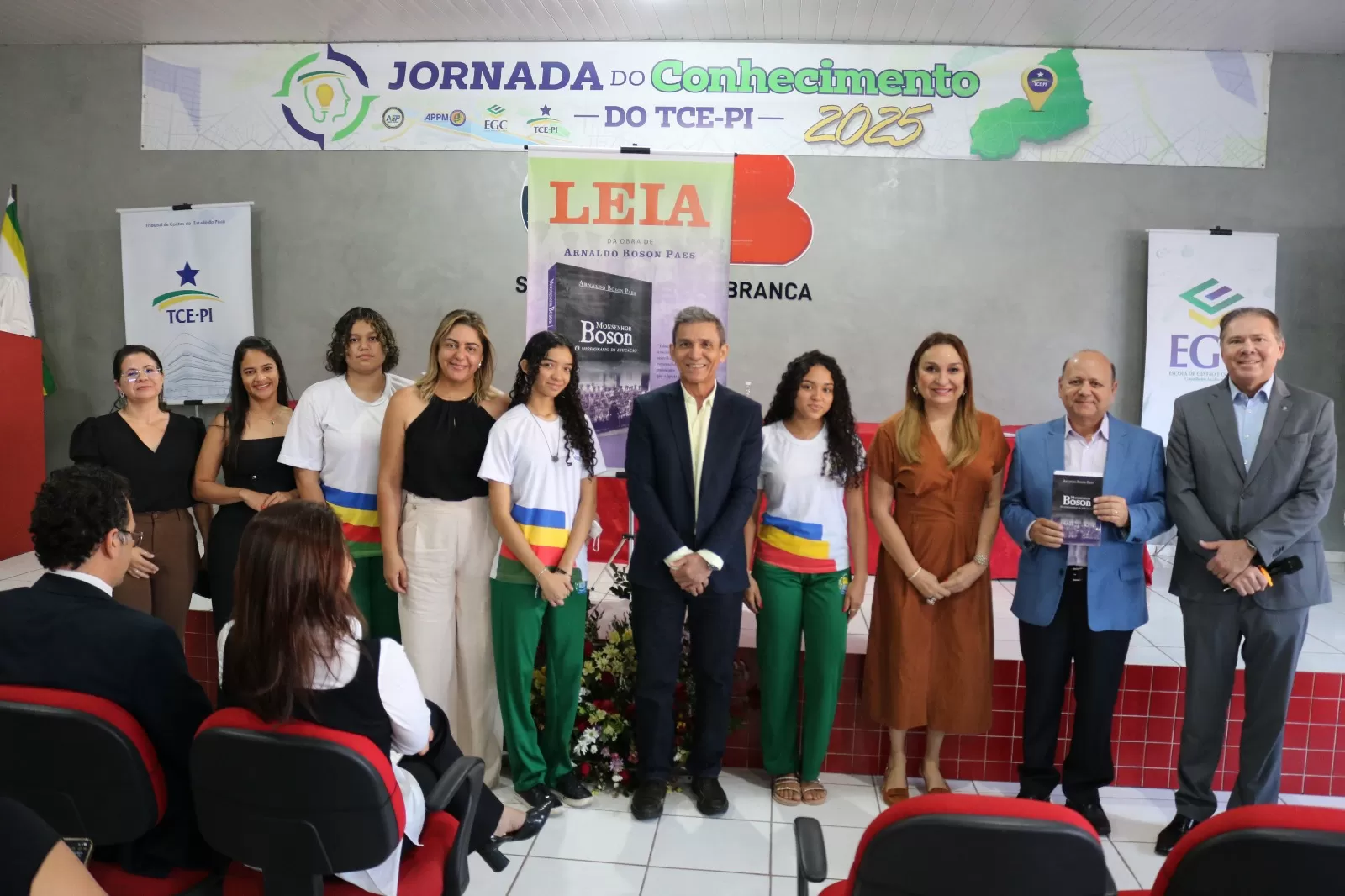 Lançamento do livro em Água Branca/Imagens: Ascom/TCE e Bienal