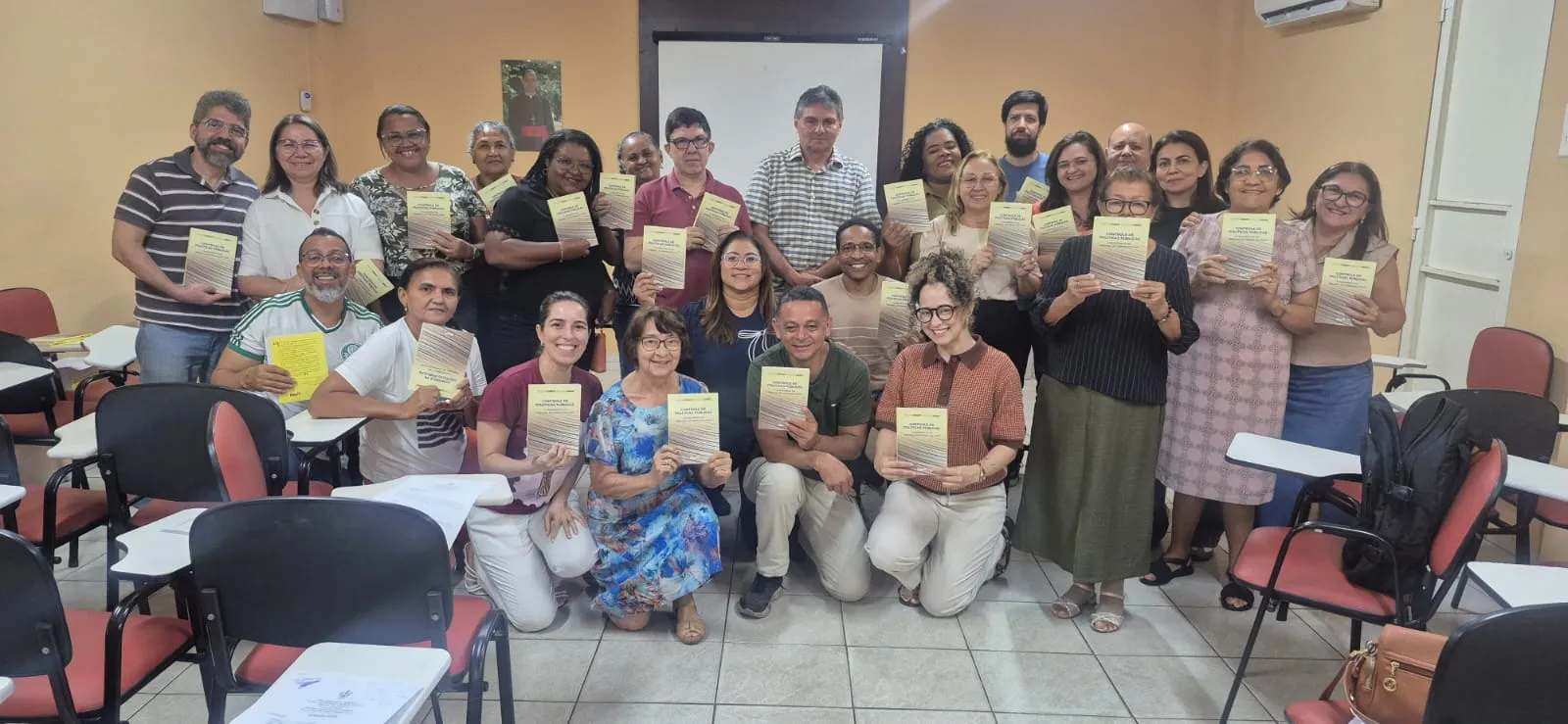 Encerramento da aula de Kennedy Barros.
