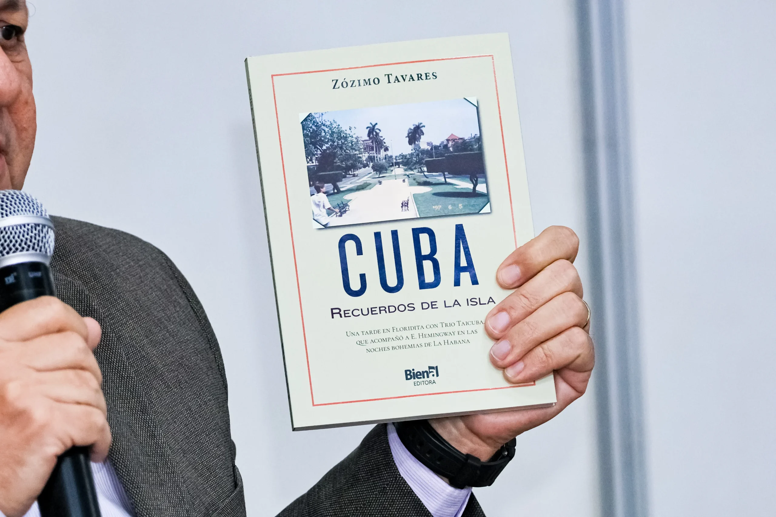 Zózimo Tavares lança livro sobre Cuba no SaLiPi