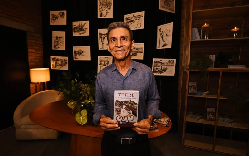 2 Boson e seu novo livro, sobre Teresina.